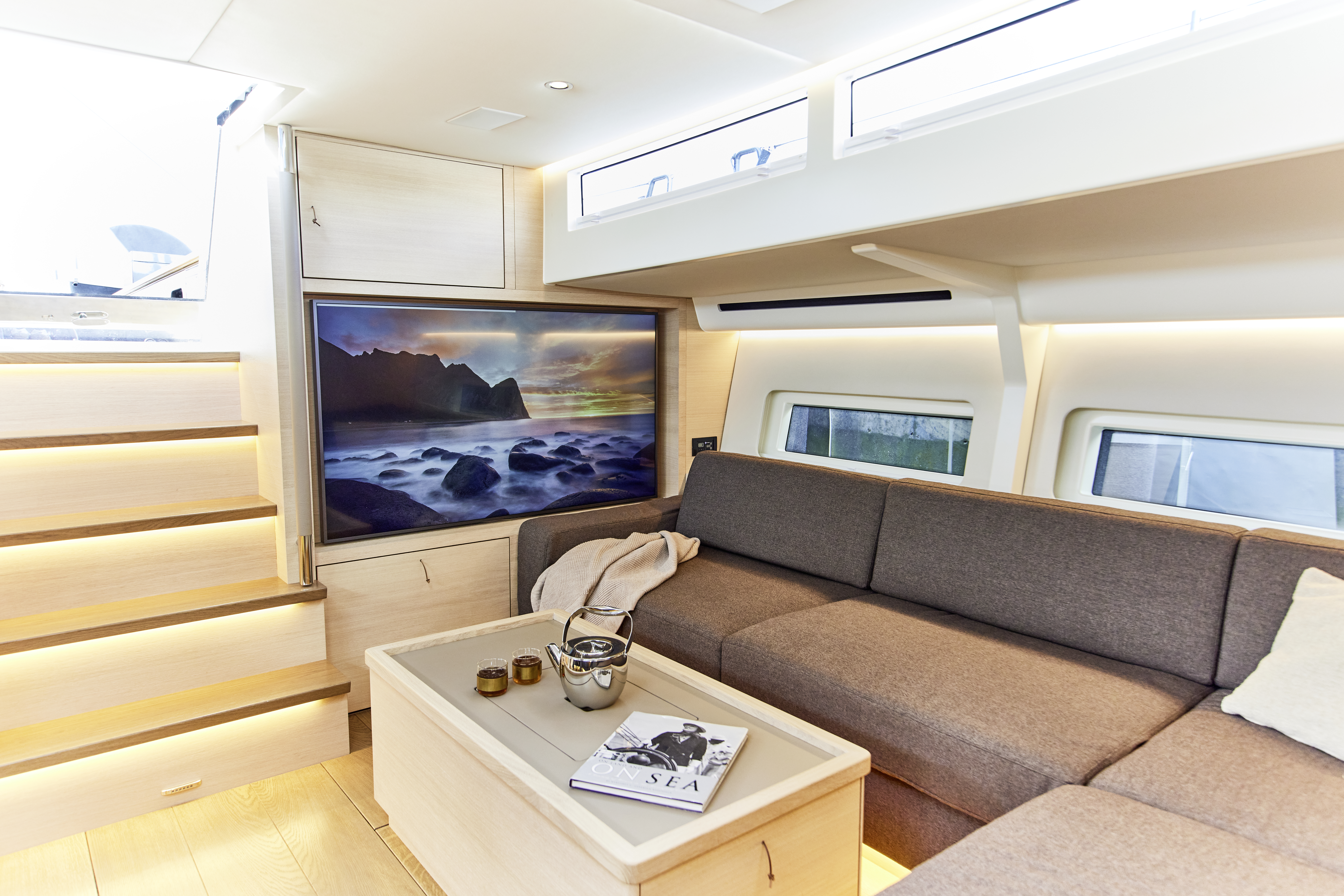 Y8 Vegas Living Area