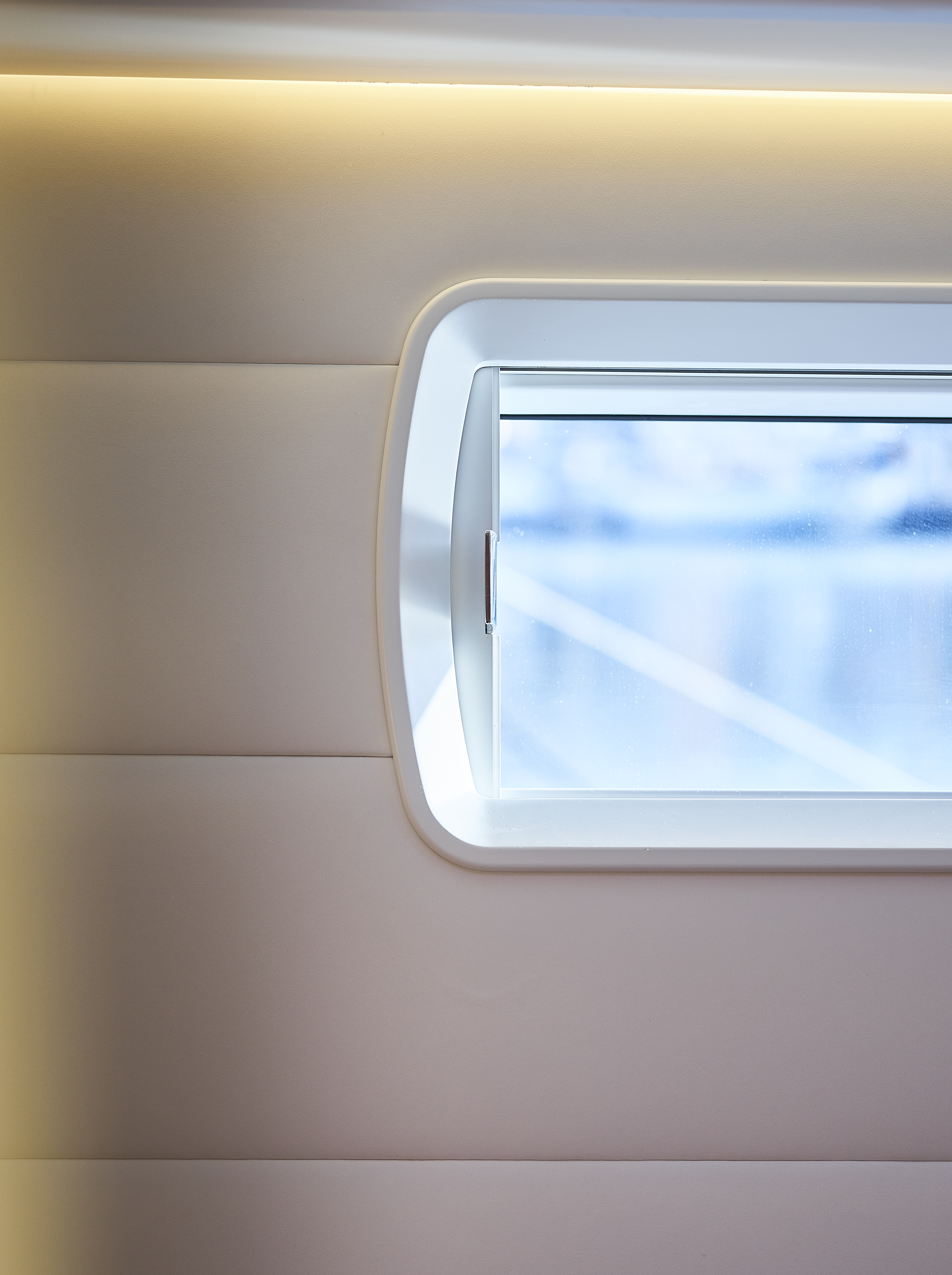 YC/Tripp 90 window detail