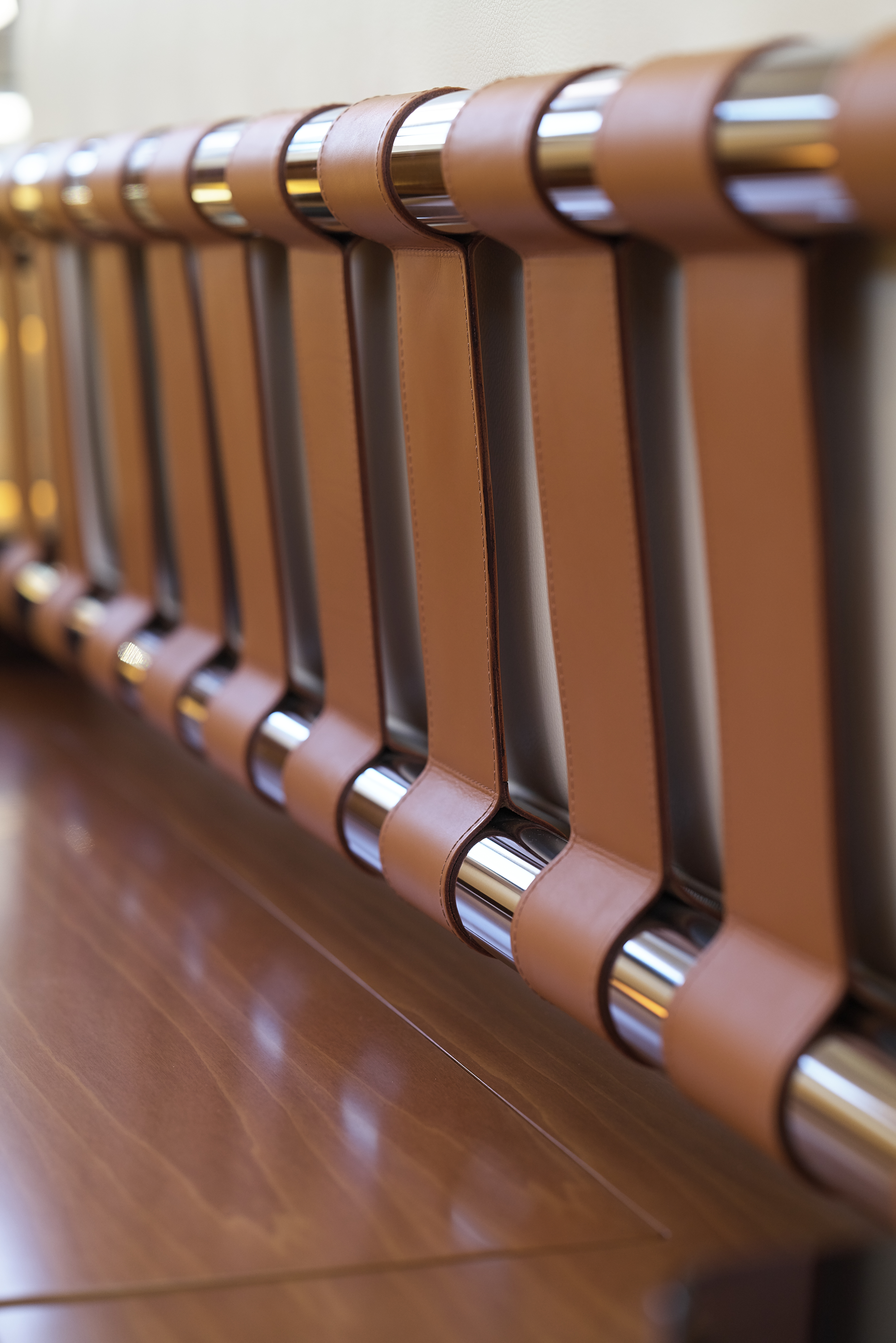 YC/Tripp 90 dining sofa detail