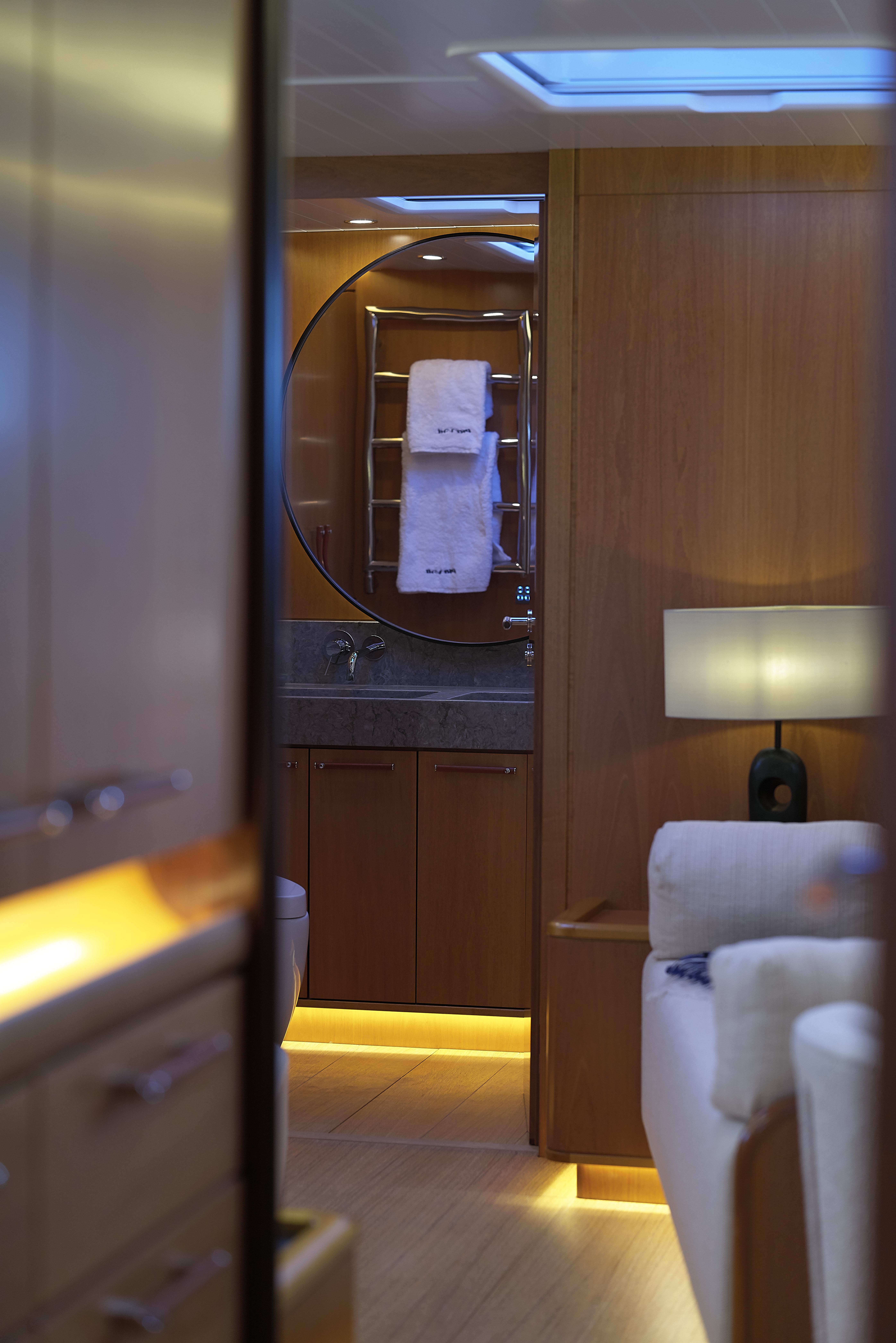 YC/Tripp 90 moving towards the owner's area