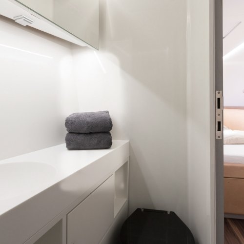 Y8 Cool Breeze guest bathroom