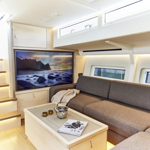 Y8 Vegas Living Area