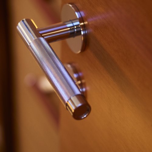 YC/Tripp 90 door detail