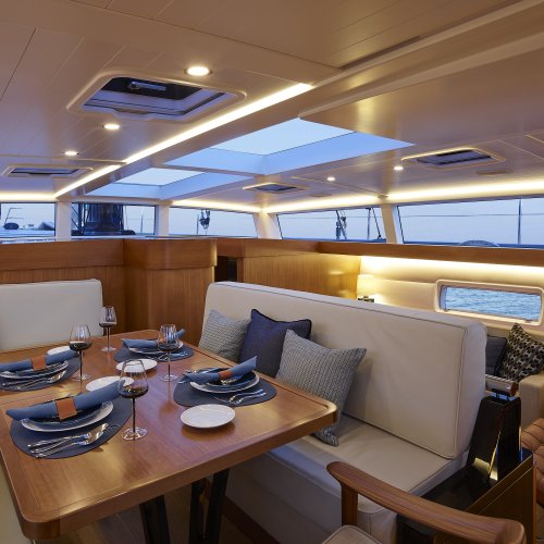 YC/Tripp 90 Panoramic view dining area