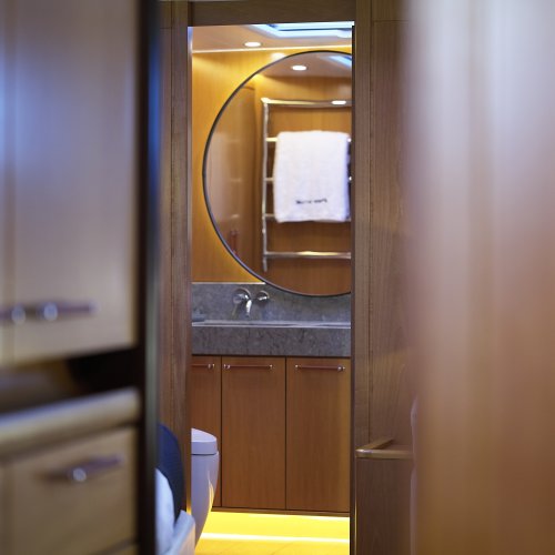 YC/Tripp 90 Master bathroom