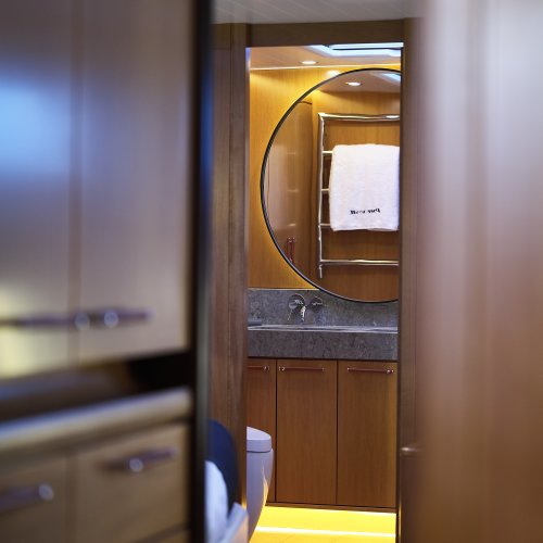 YC/Tripp 90 Master bathroom