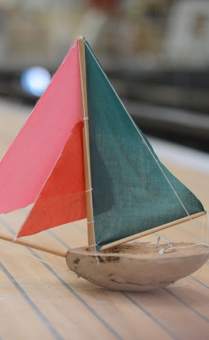 Simplicity sailing luxury carbon yacht