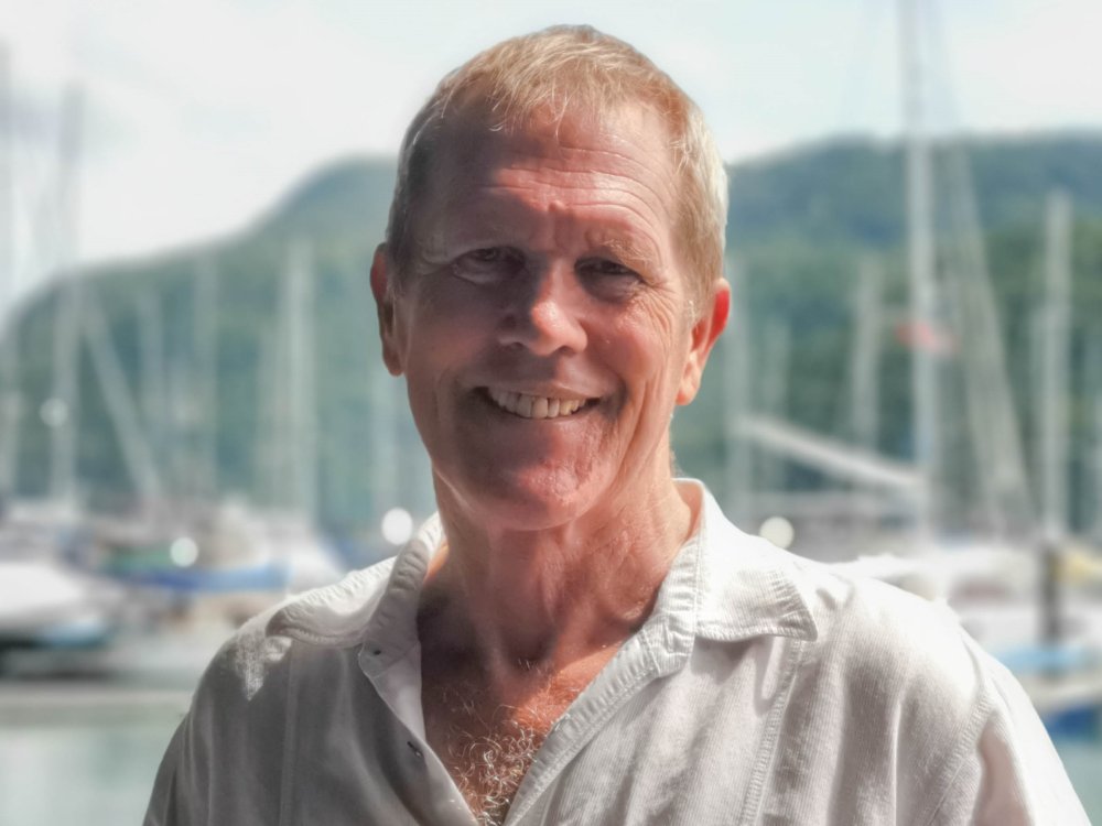 YYACHTS ASIA & PACIFIC FAST AND LUXURY CARBON SUPER YACHTS